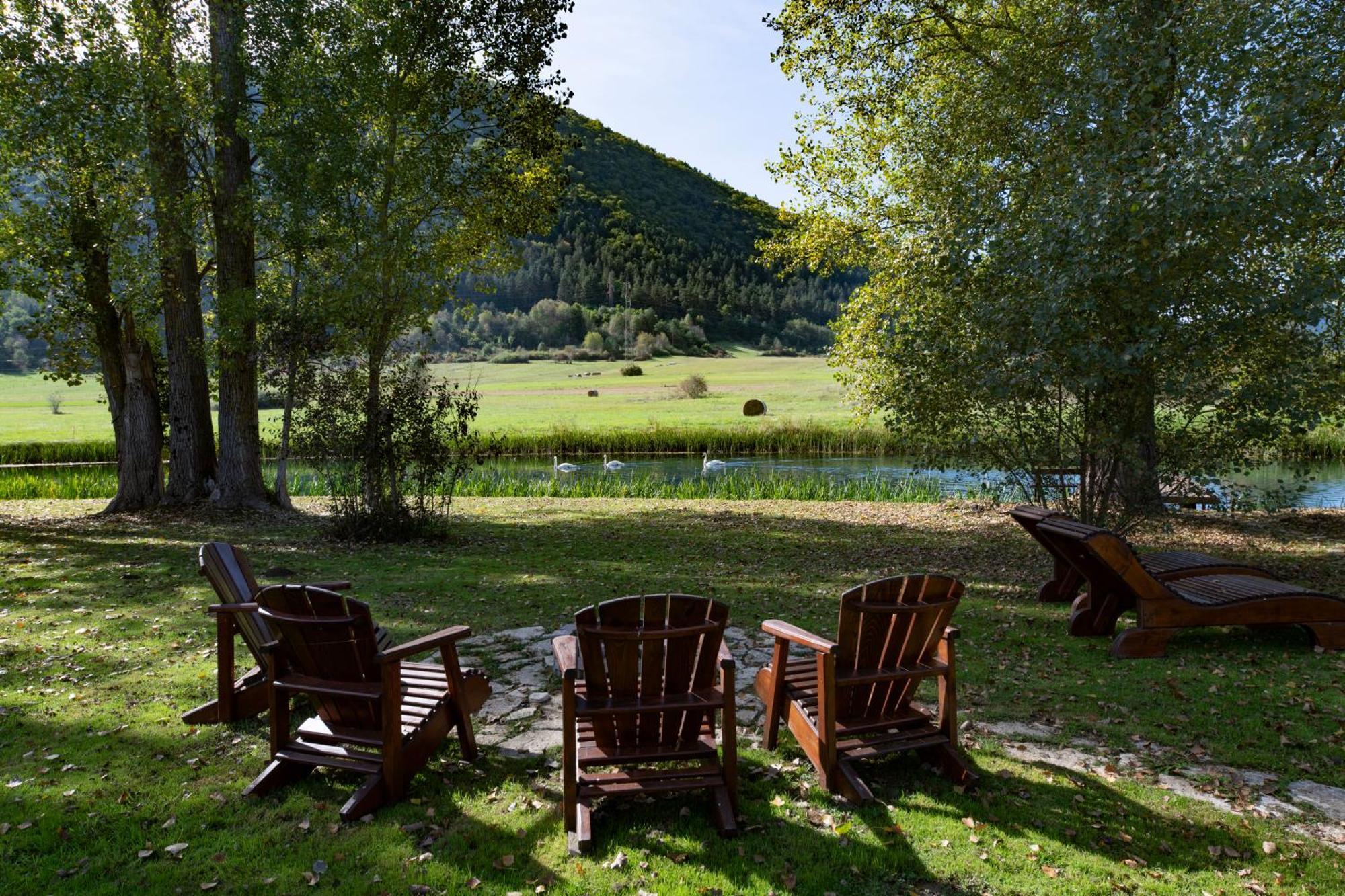 Riverside Apartments Otočac Esterno foto